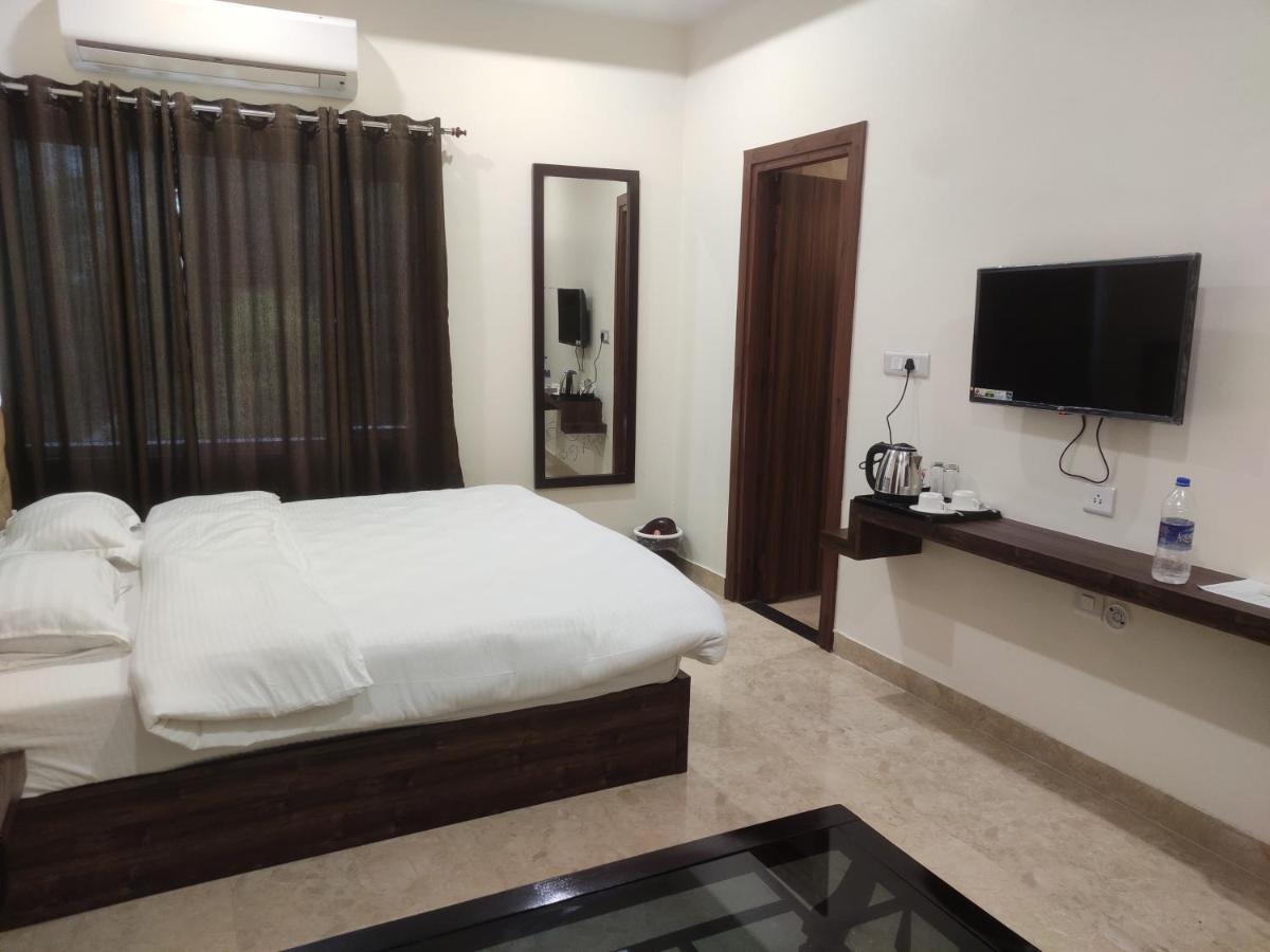 Antares By Rajlaxmi Lucknow Exterior foto
